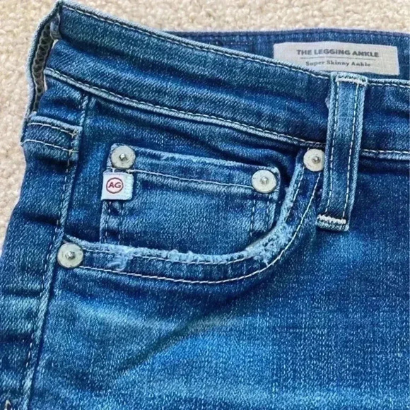 AG adriano goldschmied distressed jean shorts - Picture 3 of 7